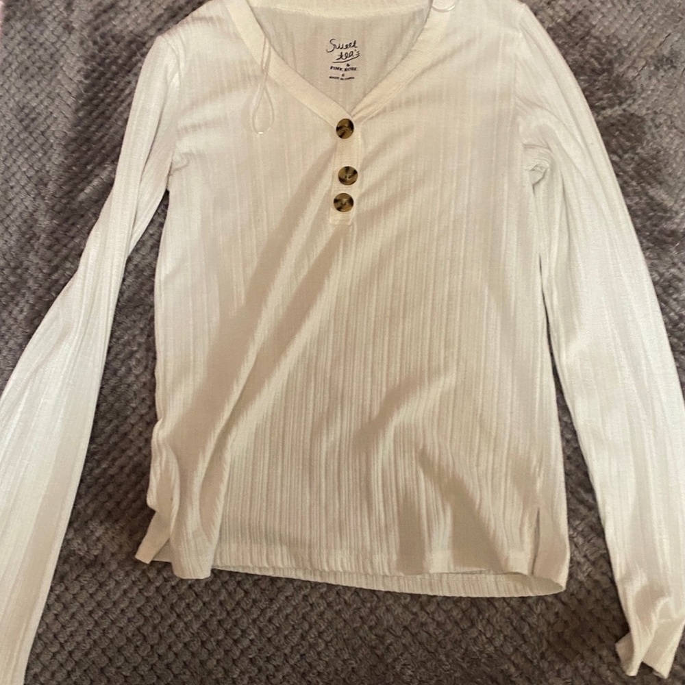 White long sleeve shirt